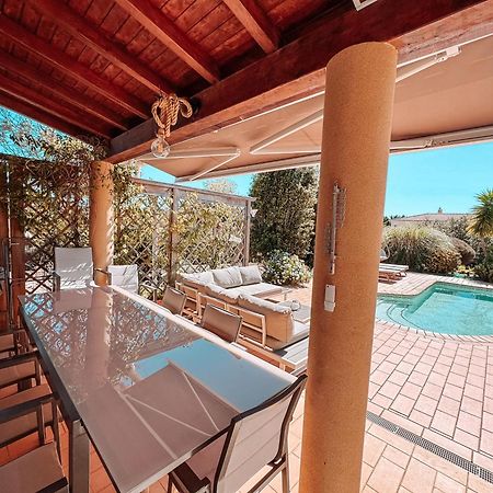 Villa Rubix Luz Buitenkant foto